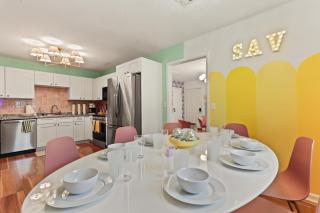 Btwn Downtown and Tybee, POOL, Fire Pit, Sleeps 8 - 1