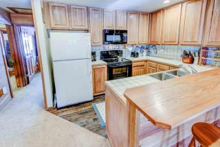 Canyon Ski & Racquet #1 Near Hike & Bike Trails - 7