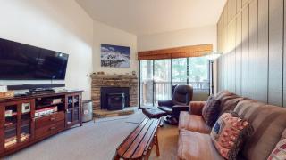 Escape to The Summit Pool & HT Next Door - 7