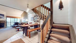 Escape to The Summit Pool & HT Next Door - 2