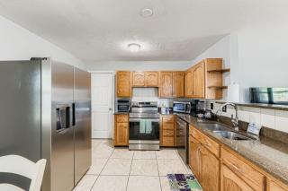 Cozy Patio Retreat by SkyRun Jacksonville - 6