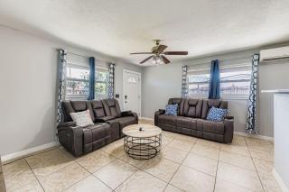 Cozy Patio Retreat by SkyRun Jacksonville - 5