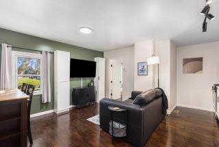 Cozy Corner - New Corporate Apt Downtown - 3