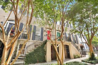 Troup Square Manor Garden by Lucky Savannah - 9