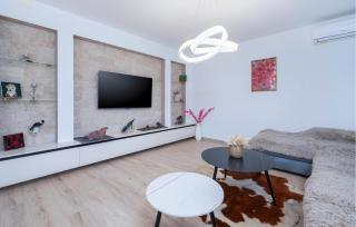 Gorgeous Home In Labin - 7