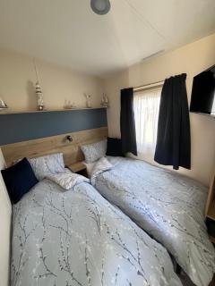 Sea Esta Beautiful 2 Bedroom Caravan At Sealbay Resorts, - 2