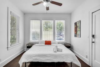 2BR in Edgewater with Parking, 12 min to Ocean - 2