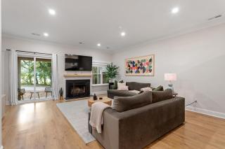 Raleigh Executive 2BR, Newly Furnished, Fenton & N Hills - 6