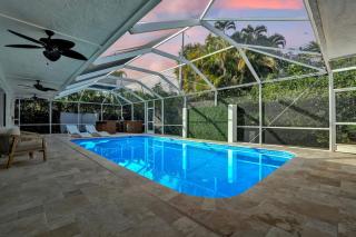 Stylish Florida vibes retreat close to the beach - 9