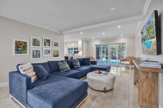 Stylish Florida vibes retreat close to the beach - 8