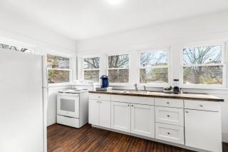 Luxury Holbrook Apartment - 6
