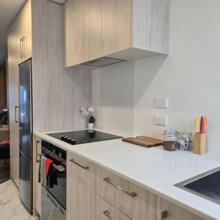 Modern Studio with Balcony Christchurch CBD - 9