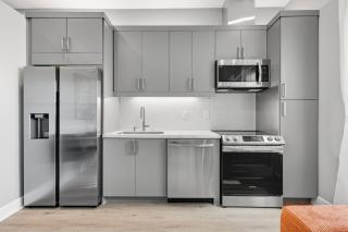 Skyline VIEWS, 5 mins to Downtown, Free Parking - 4