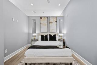 Best View of Dallas Skyline, Modern Luxe APT - 6