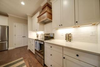 Cozy and Immaculate 4BR Modern Farmhouse Retreat - 4
