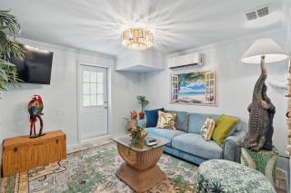 BRAND NEW Tropical Studio Villa with Resort Amenities Boaters Gulf access Outdoor Kitchen Lagoon Lazy River Pool - 5