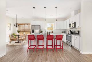 Charming 3BR Belmont Bungalow - 0