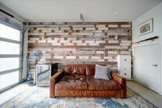 Modern 1BR Condo Stylish Stay Near Uptown CLT - 5