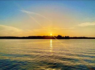 Chateau Merlot Lakefront Retreat USNWC Boat Rental - 0
