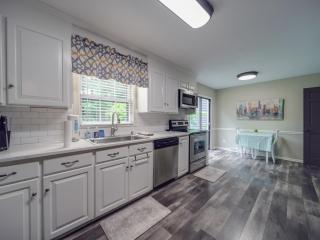 4 BR South Charlotte Getaway Min to Everything - 7