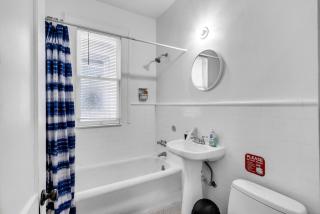 2BR in Edgewater with Parking, 12 min to Ocean Unit8 - 5