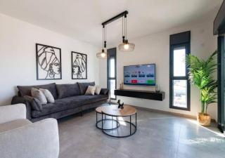 O&O Group - Luxury APT/3 BR/New Tower/Parking - Or Yehuda - 0