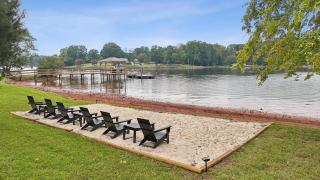 Luna's Lake Life - 4