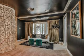 Gatsby Getaway 2 miles to TTU Pool Speakeasy Bar - 1