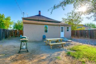 Walkable Location, Fenced Yard Wickenburg Home! - 9