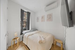 Double Room at a shared Apartment near Times Square - 0