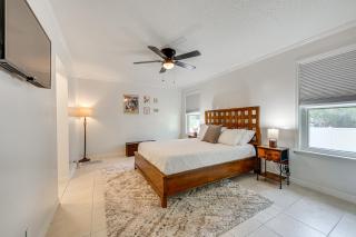 Walk to Campus, FSU Photo Wall Inviting Retreat! - 7