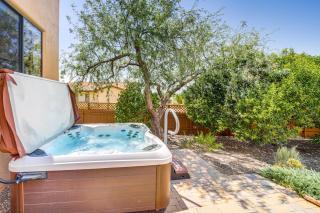 half Mi to Airport Mesa! Hot Tub Haven with Mtn Views - 8