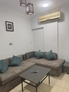 Modern 2BR Apartment Pool View in El Kawther - 9