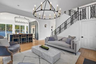 Starry Oak Vineyard Retreat W Hot Tub - 8