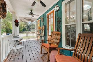 Coastal Cottage Main by Lucky Savannah - 9