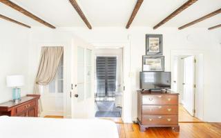 Bird's Nest Carriage House by Lucky Savannah - 2