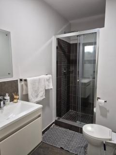 Tranquil Haven Suites - 7