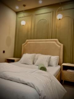 1-BHK Velvet Keys Executive Suite Near Clifton Beach - 8