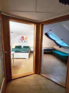 Deisterferien FeWo Hygge unterm Dach, 3 Personen, Balkon, Nur Netflix, WLAN, A2 Nähe - 1