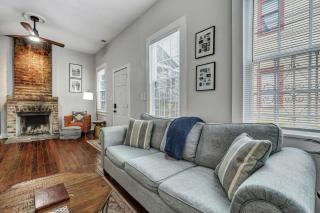 Azalea Cottage by Lucky Savannah - 3