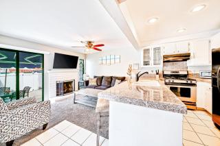 Perfect Newport Beach Location With Spa I - 4