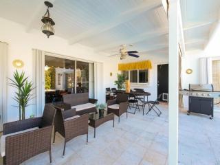 3BD Tropical Luxe Stay with Pool, Gameroom and Grill - 9