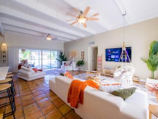 3BD Tropical Luxe Stay with Pool, Gameroom and Grill - 5