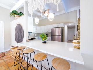 3BD Tropical Luxe Stay with Pool, Gameroom and Grill - 4