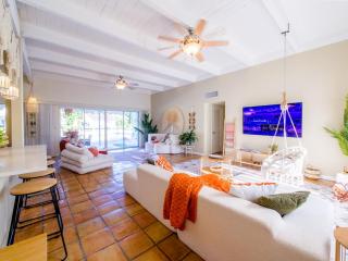 3BD Tropical Luxe Stay with Pool, Gameroom and Grill - 2