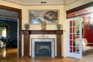 Less Than 1 Mi to Downtown ABQ Historic Manor with Patio! - 5