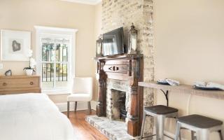 Broughton Estate Cottage (Lower) by Lucky Savannah - 1