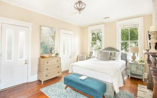 Broughton Estate Carriage (Upper) by Lucky Savannah - 5