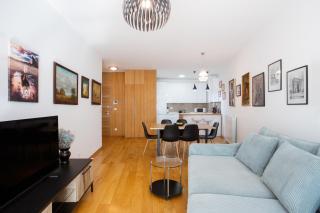 Central Garden Apartment - Parking & Security - 2