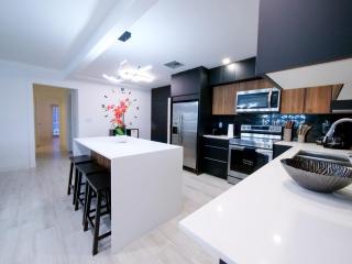 Dania Beach 3-bedroom house - Pool,Parking,Grill - 5